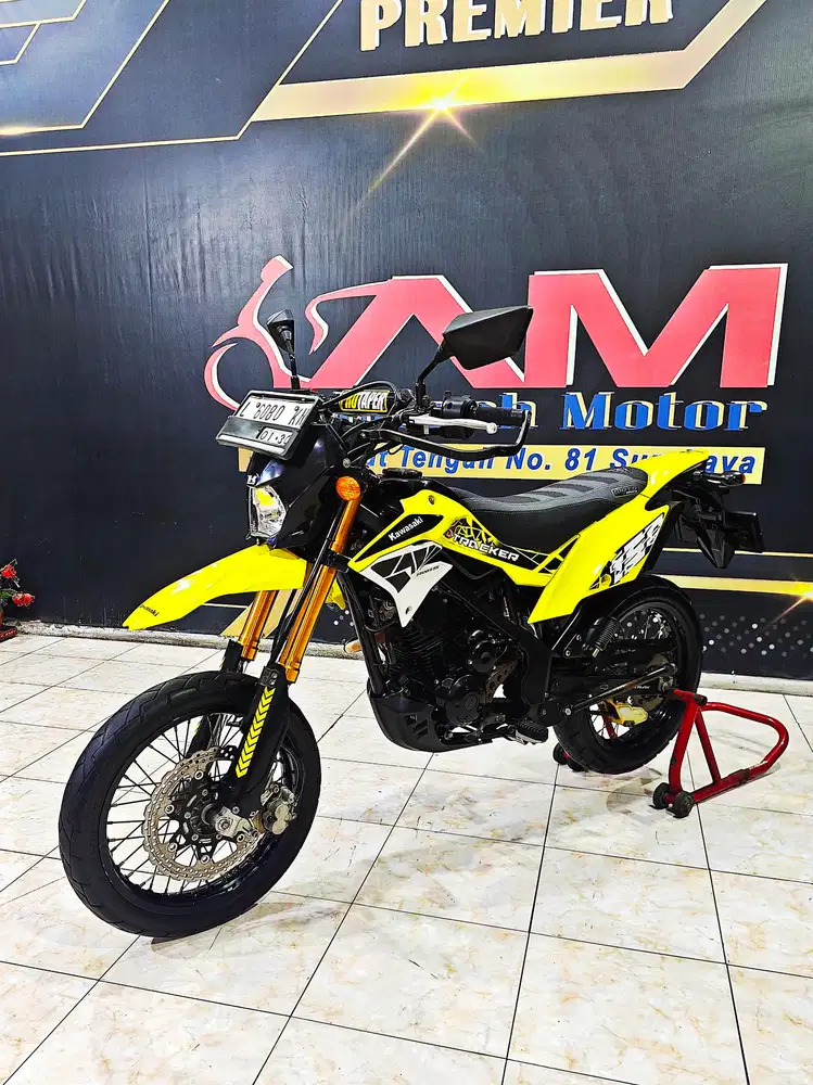 D-tracker yellow edition nyaman di segala medan.Anugerah motor rungkut
