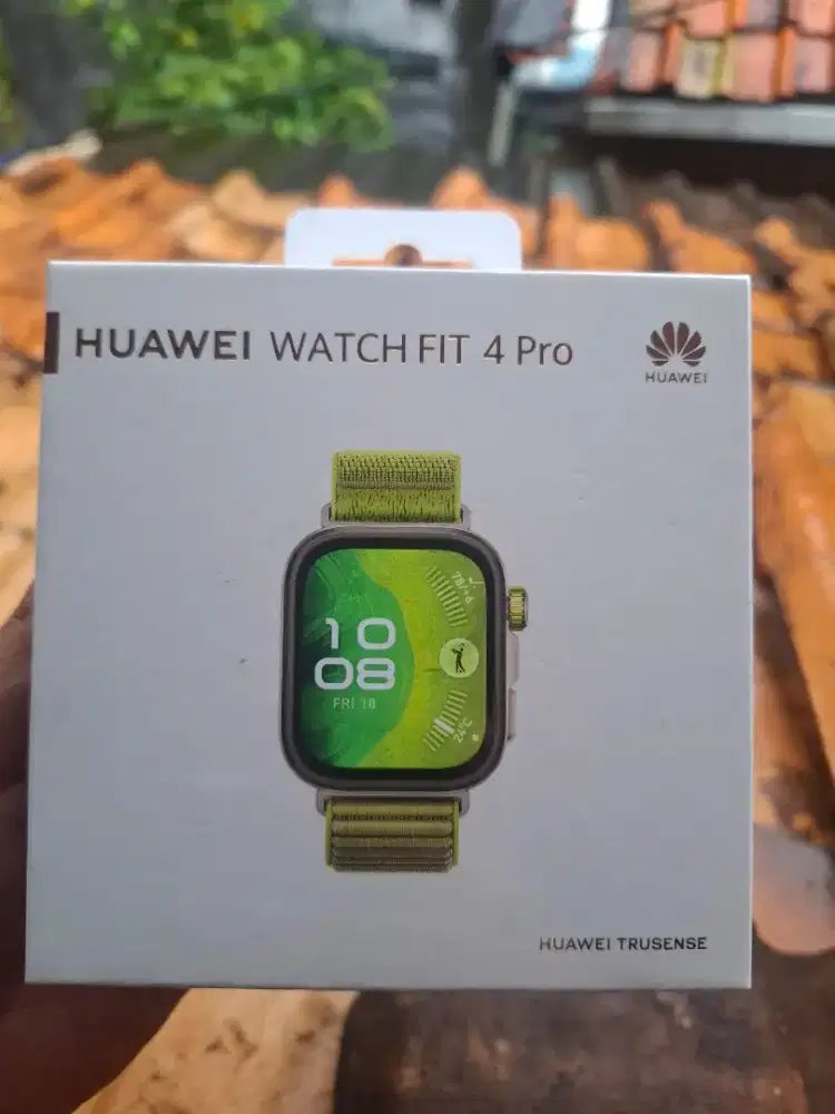 Huawei Watch Fit 4 pro green