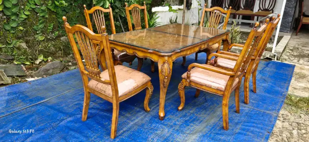 Meja Makan Classic Import