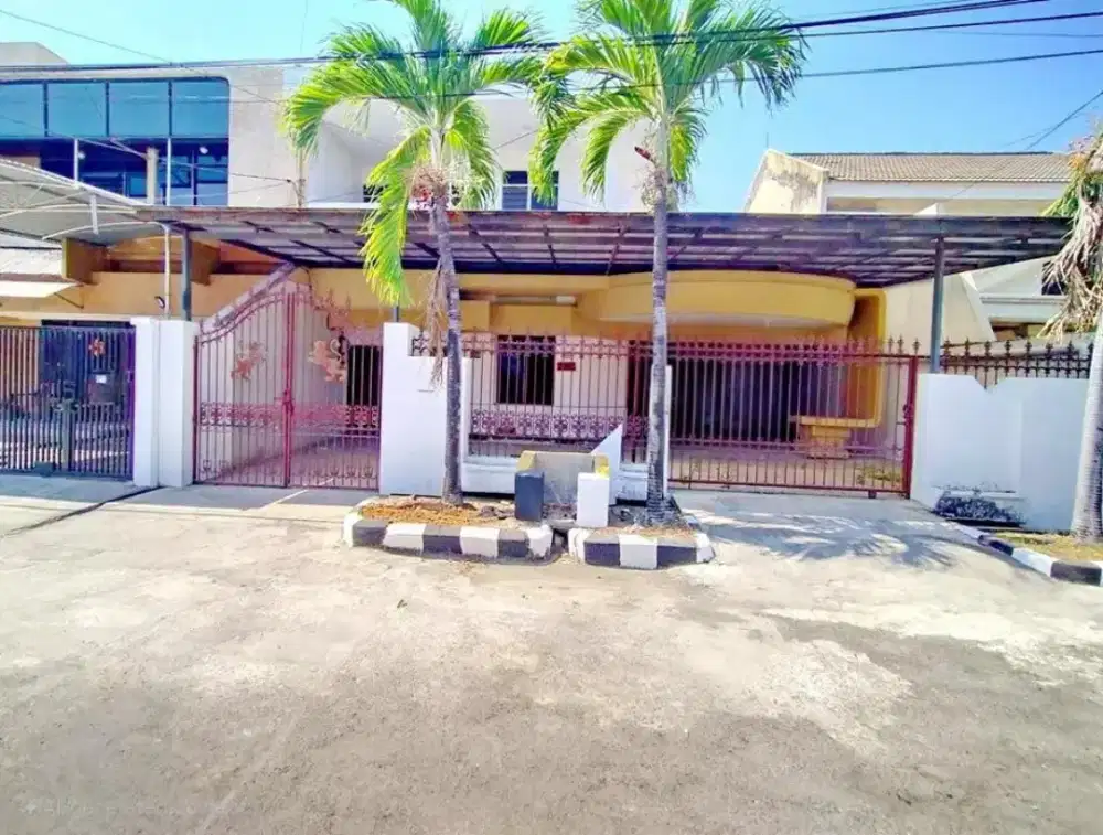 Rumah surabaya timur lokasi strategis manyar kertoarjo