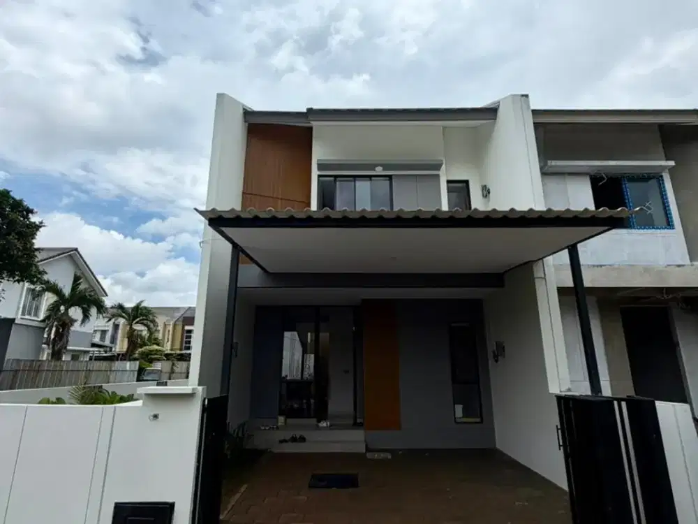 Rumah 2 Lantai Bagus Mewah di Taman Semanan Indah Siap Huni