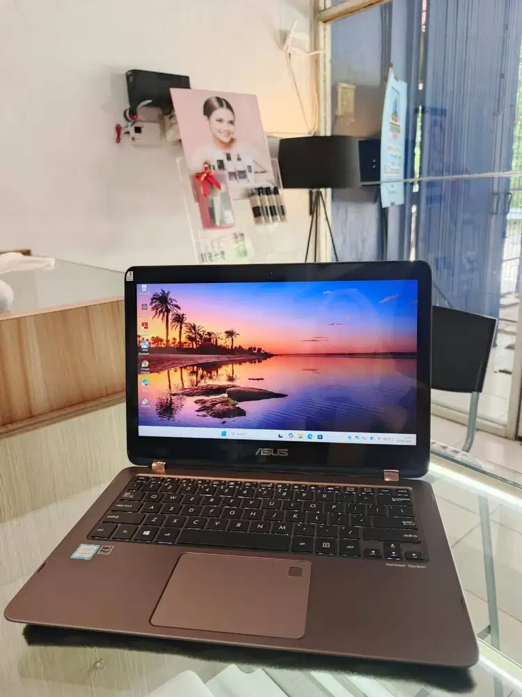 Hybrid Super Slim 2 in 1 core i7 Layar 3k Touchscreen Premium