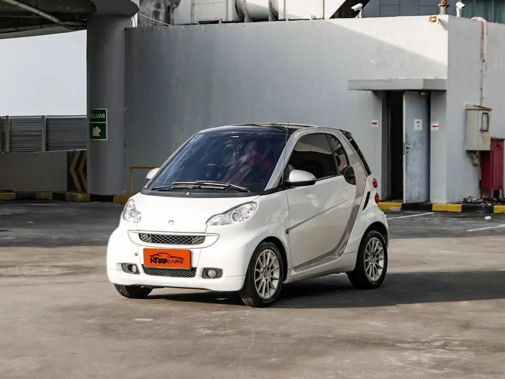 Mercedes Benz Smart Fortwo Panoramic 2011 pemakaian 2012 putih matic