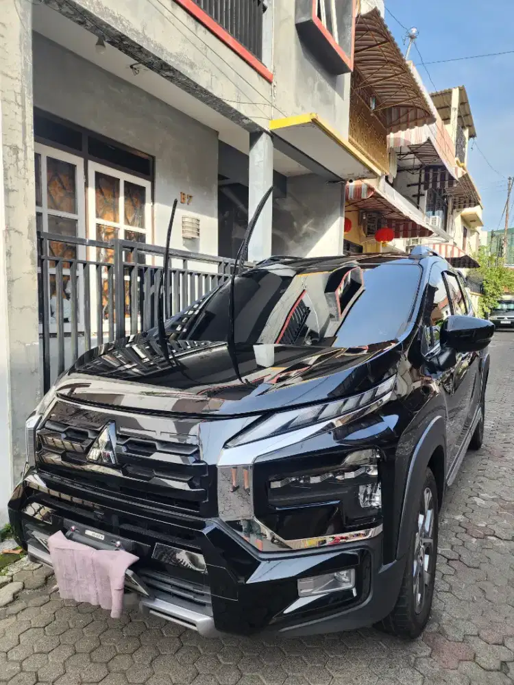 Xpander Cross Premium Packet Istw