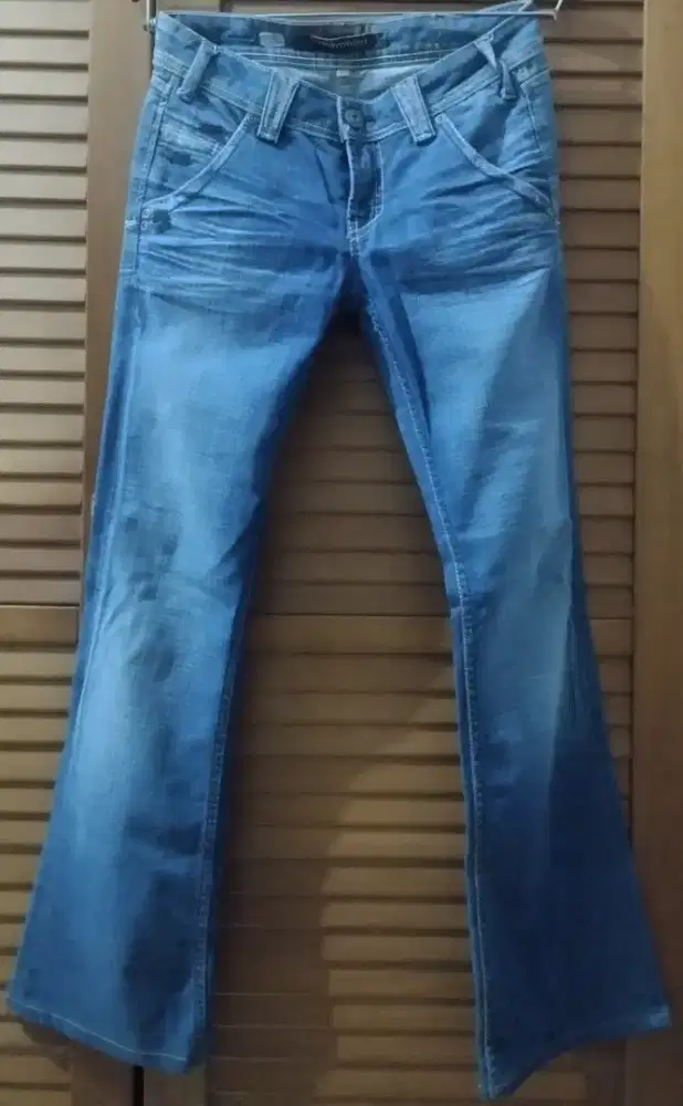 Celana Jeans Kondisi Bagus