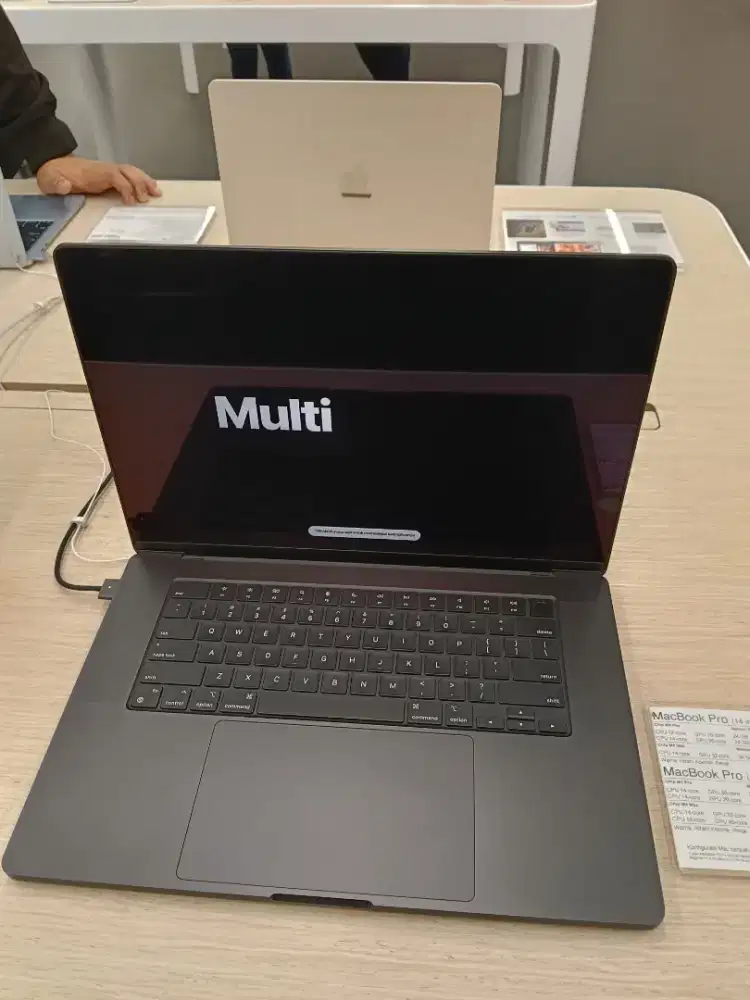 Kredit macbook m4max 16inch hanya dengan KTP