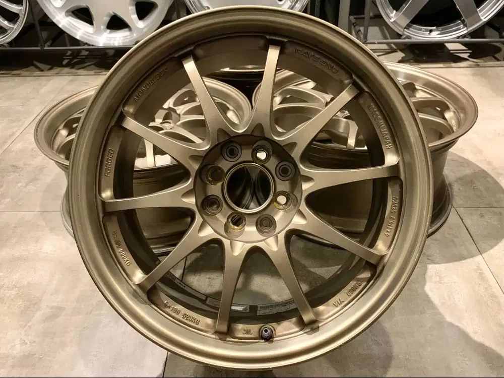 Velg Volkrays CE28N Japan, R-17, Lebar 7.5 - 8.5, PCD 4x100