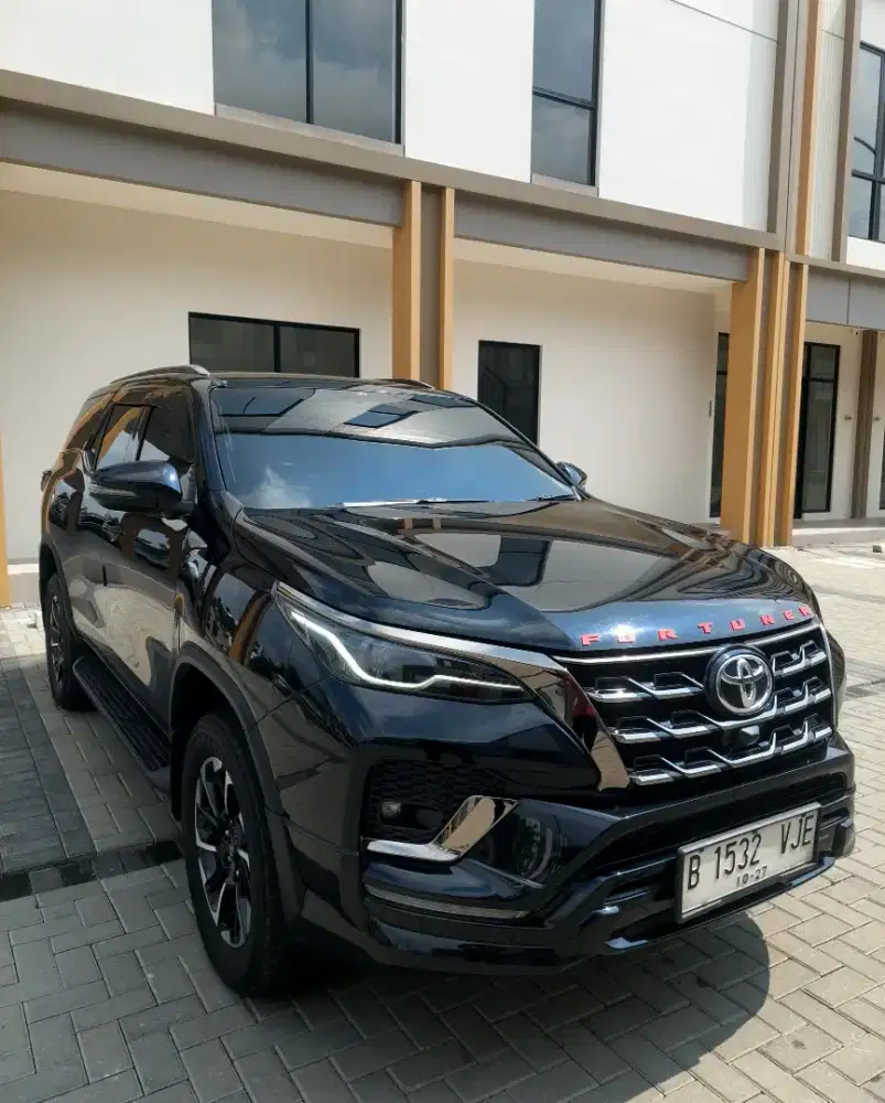 Toyota Fortuner GR 2.8 AT 2022 Fortuner GR 2.8 Matic Fortuner Diesel