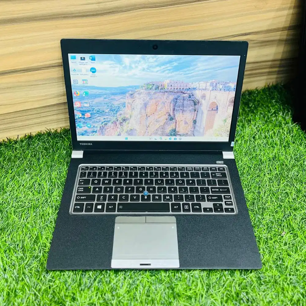 LAPTOP TOSHIBA PORTEGE Z30-C INTEL CORE i7 GEN 6 BERGARANSI DL-DC