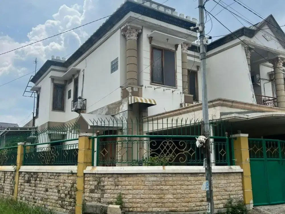 Jual cepat rumah SHM di Jemur Andayani, HOOK,  bagus untuk usaha