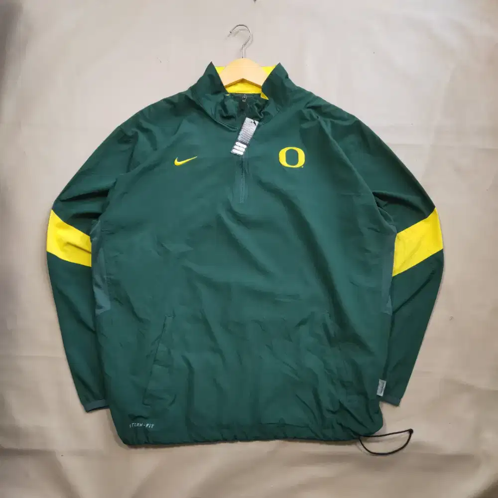 Nike x OREGON workout half zip jacket used verygood