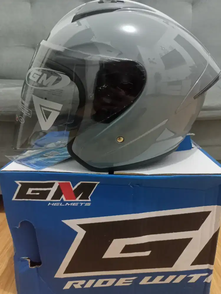 DI JUAL HELM KONDISI BARU SIZE XL