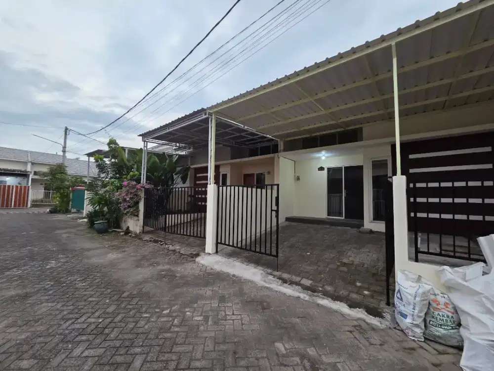 Dijual Rumah di Perumahan de Naila Village