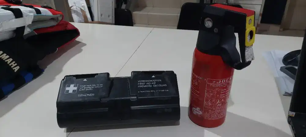 P3K & Pemadam ex Mercy W211