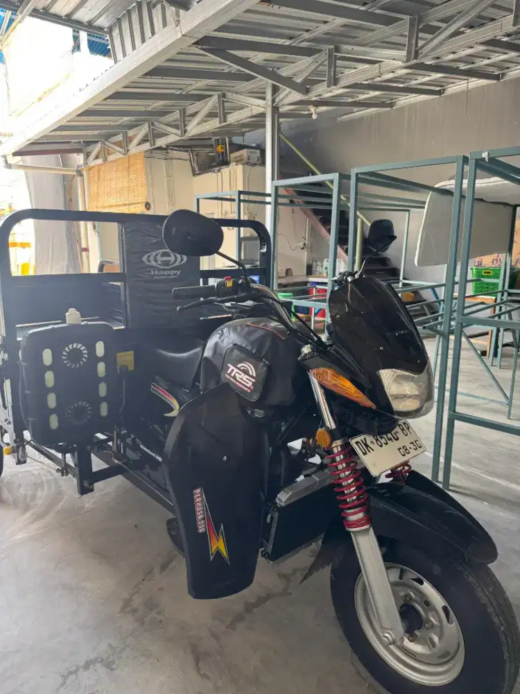 HAPPY HP-200M 200CC RODA TIGA