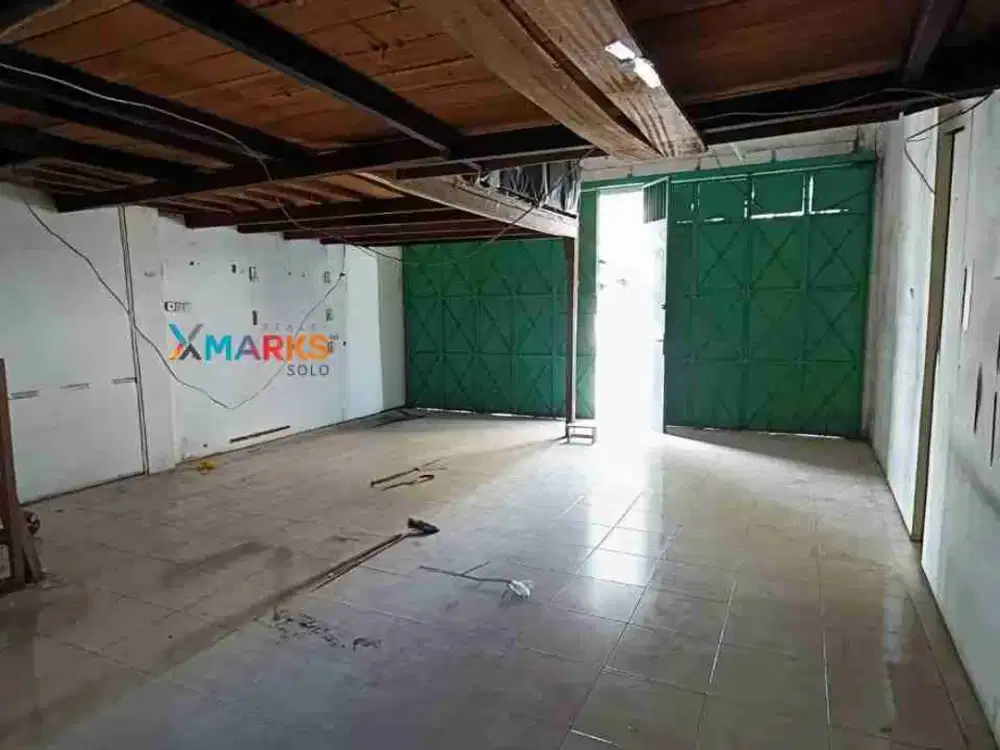 DISEWAKAN RUANG USAHA DIPUSAT BISNIS SOLO