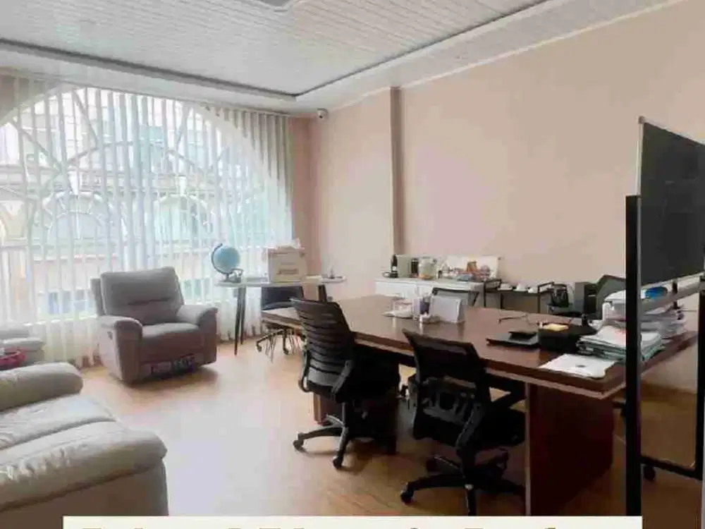 Rukan 4.5 Lantai + Rooftop di Green Lake City