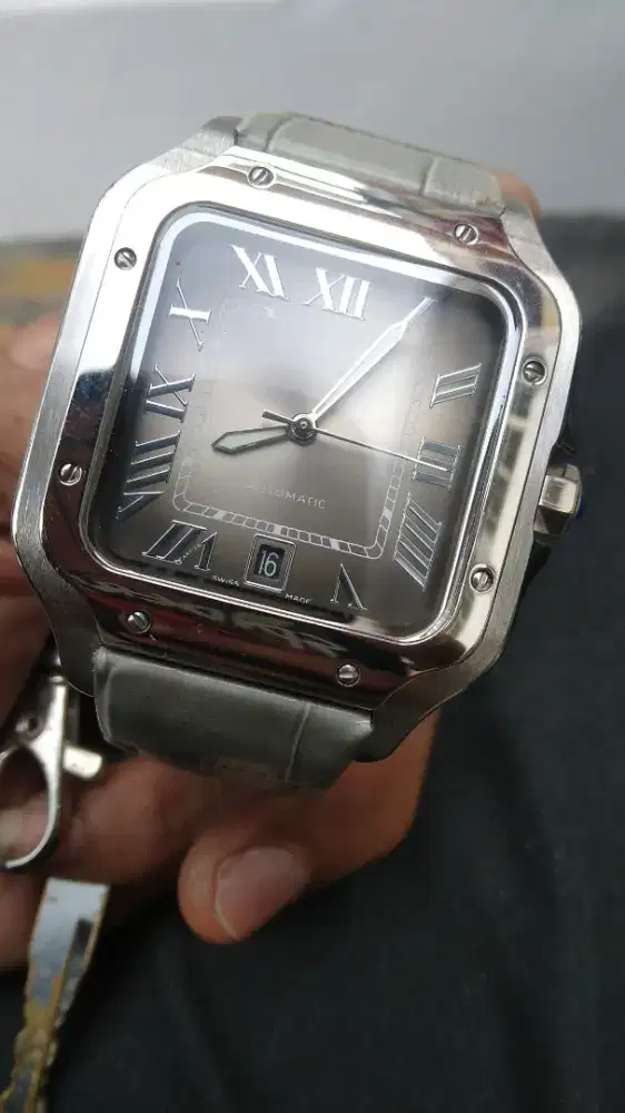 Di jual jam cartier