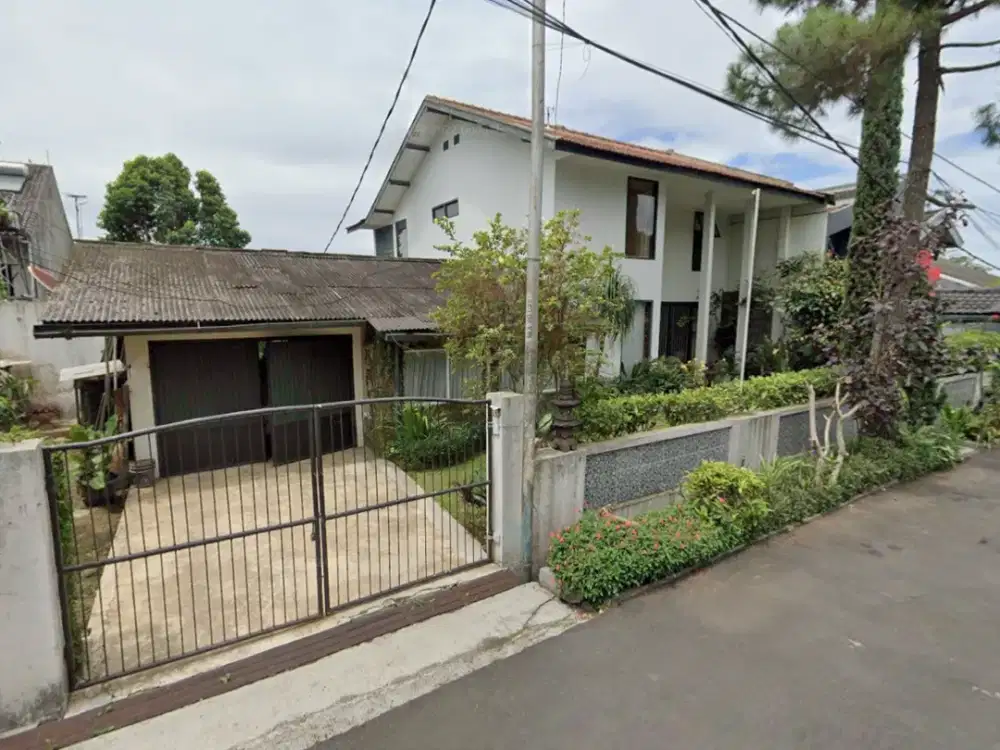 DIJUAL RUMAH LINGKUNGAN ASRI LOKASI STRATEGIS DI SARIJADI BANDUNG