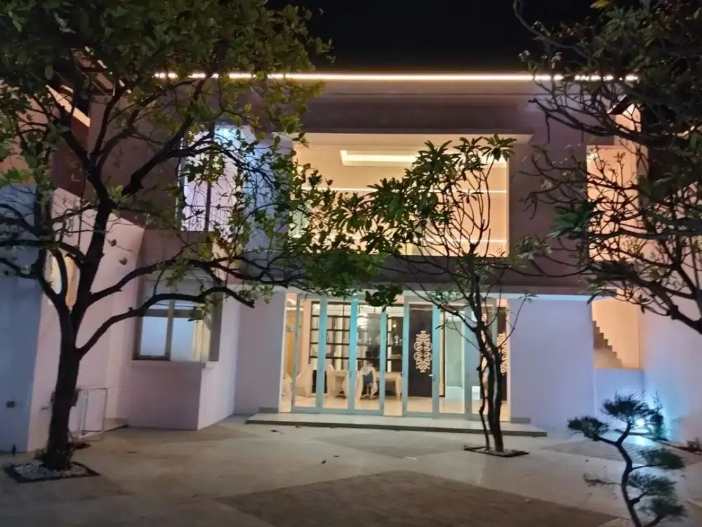 Disewakan rumah siap huni palm beach pakuwon city