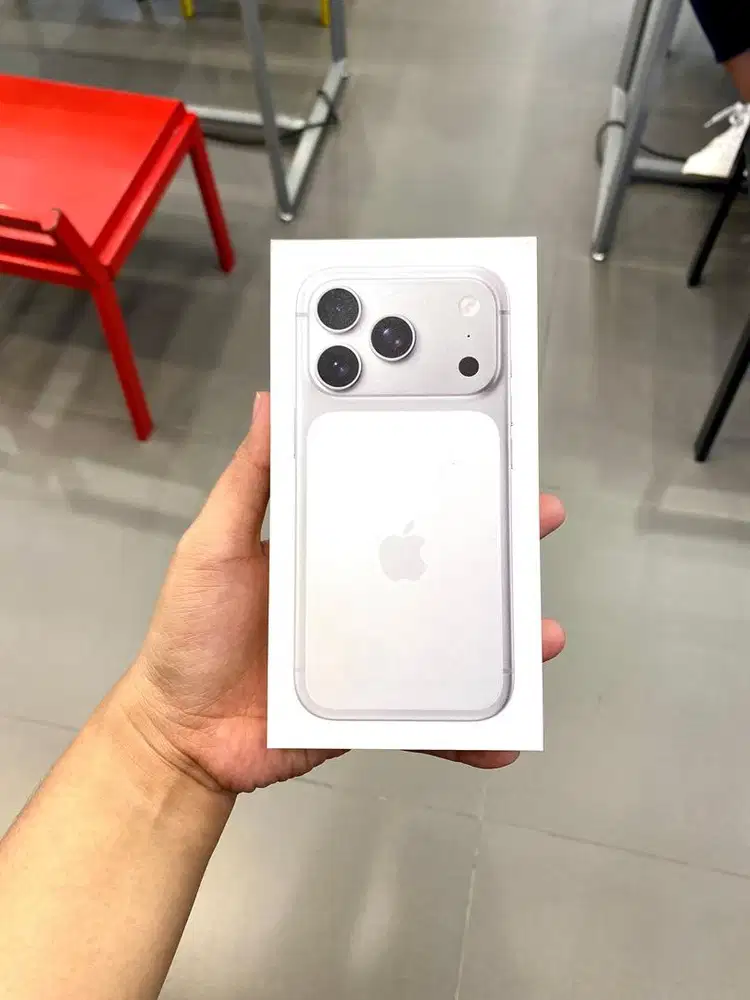 IPHONE 17 PRO 256GB SILVER