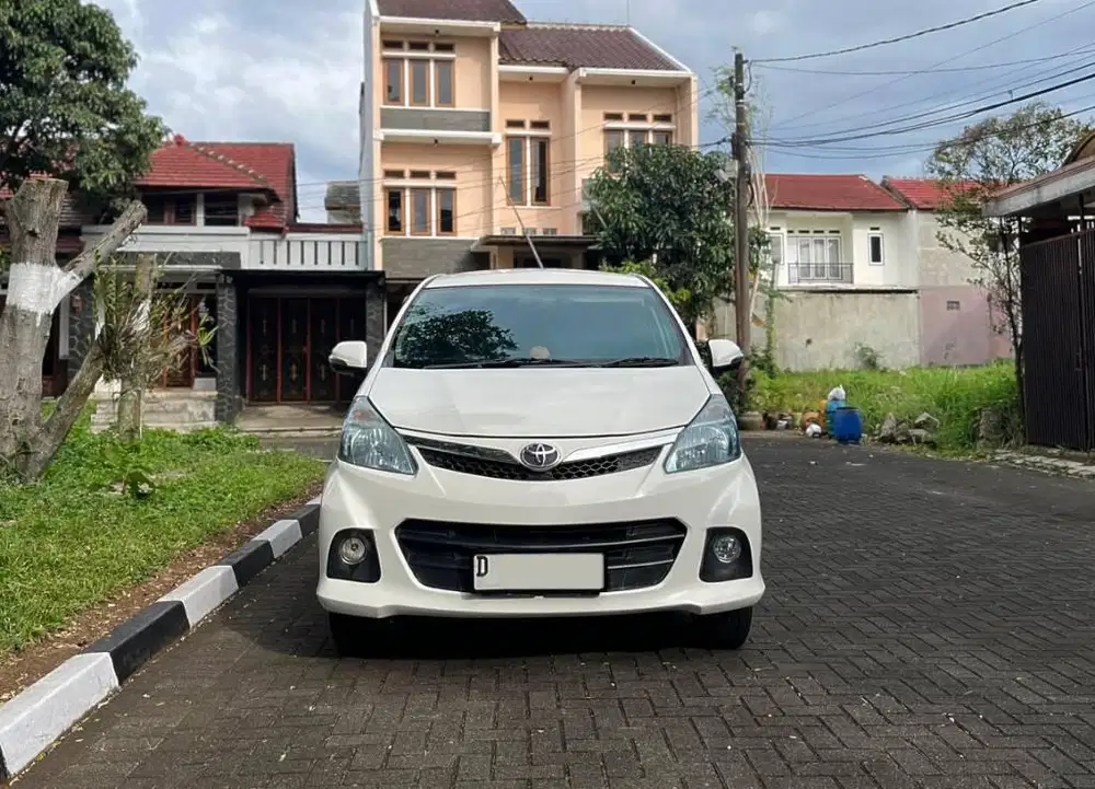 KM Low - Toyota Avanza Veloz AT 1.5 2013/2014 matic g q