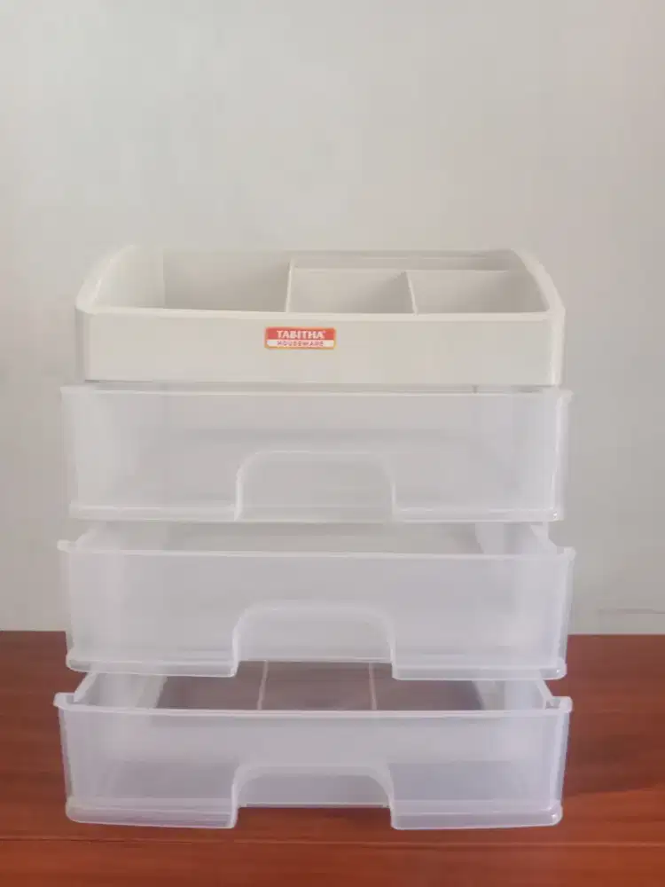 Rak kosmetik (Make up)