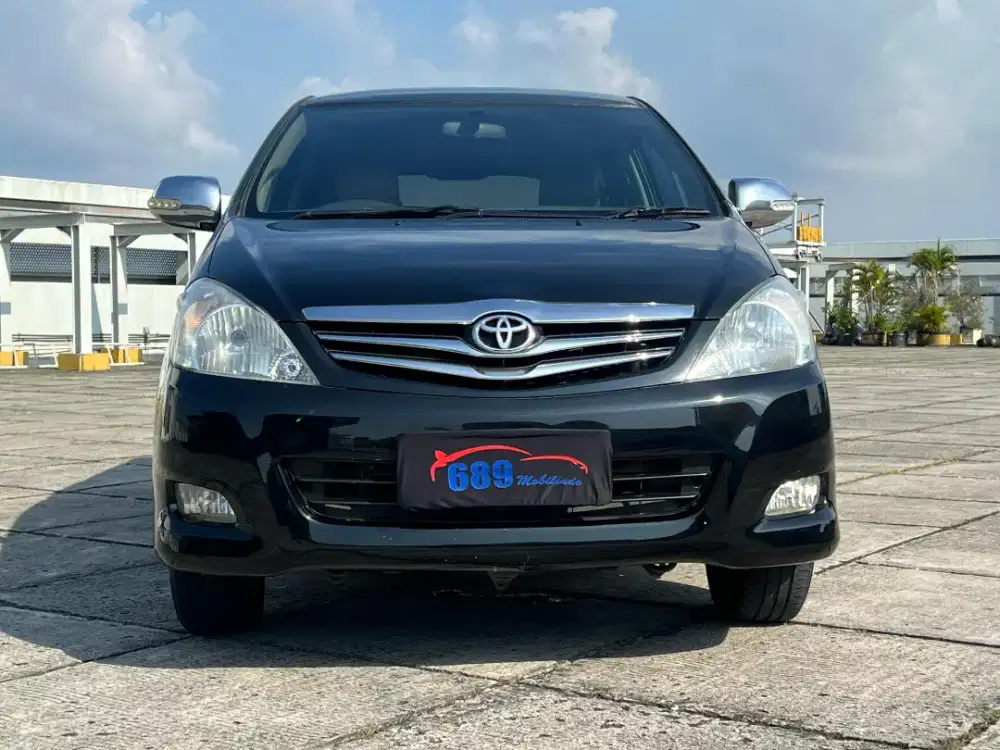 innova V bensin matic 2010