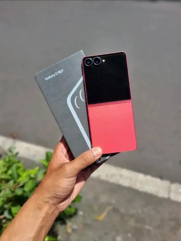 Cashback langsung 3jt + free chrgr ori stiap pemblian Zflip 7