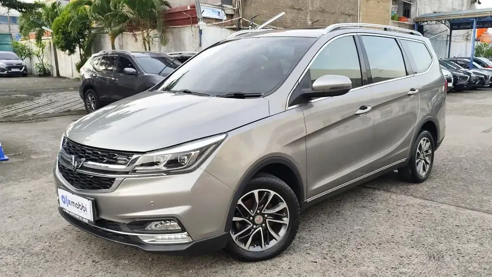 LIKE NEW - Wuling Cortez 1.5 LT Lux Bensin-AT 2019