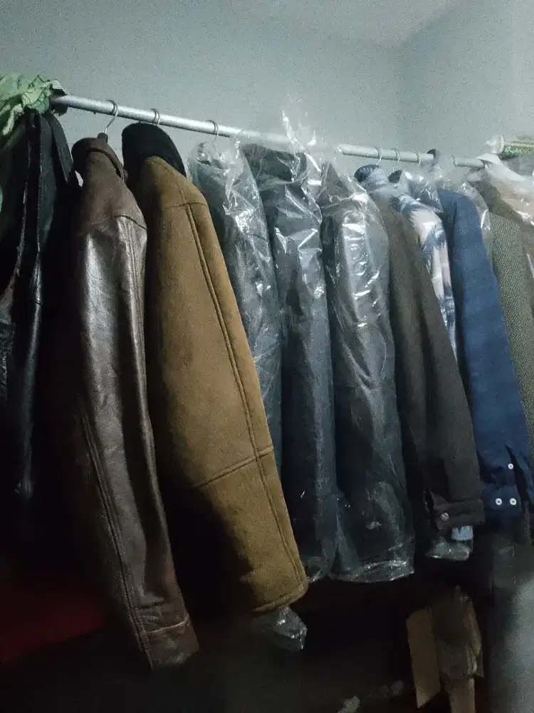 Dijual Jaket kulit, Rompi, setelan Jas, jaket bahan Wol, koleksi premi