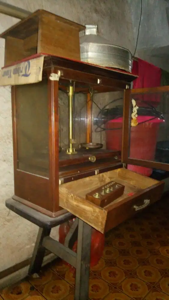 Timbangan Emas Antik, Klasik Frame Kayu Ulin