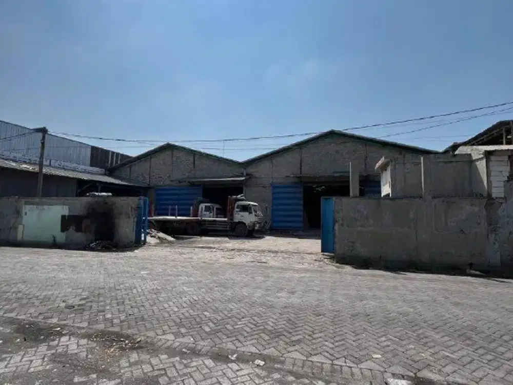 GUDANG KALIANAK STRATEGIS, ADA BANGUNAN UNTUK KANTOR