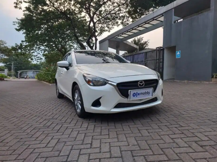 DP 1 JUTA Mazda 2 1.5 R Bensin-AT 2016 PYTS