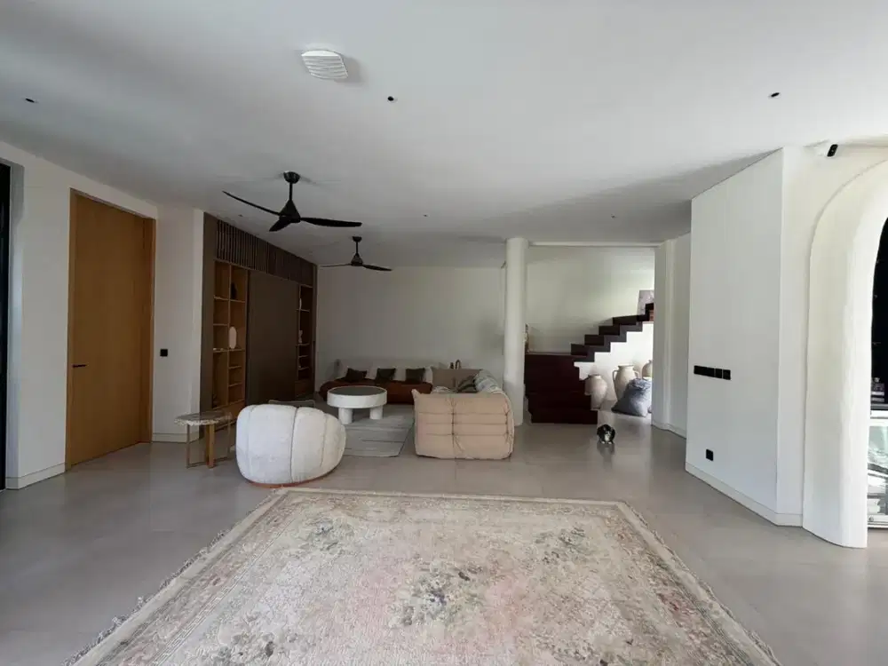 DISEWAKAN VILLA STRATEGIS PERERENAN – 3 KAMAR TIDUR