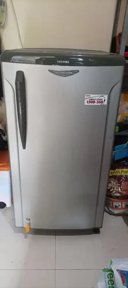 Dijual Cepat Freezer TOSHIBA SUPER COOL Ori (Bekas pemakaian Asip)