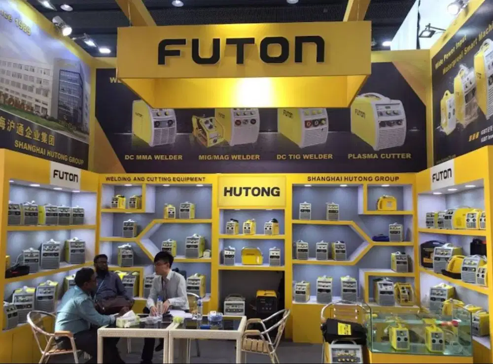 STAFF ADMINISTRASI ( WANITA)