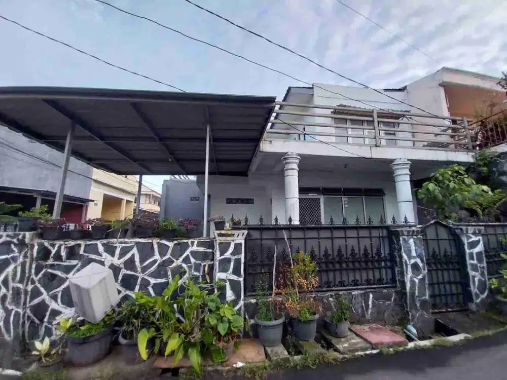 DIJUAL RUMAH HOEK DI KELAPA DUA