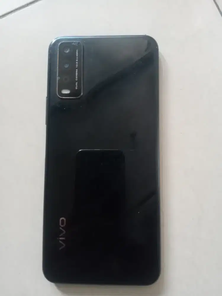 Vivo y12s RAM 3 32 layar orian masih bagus segelan minus tompel