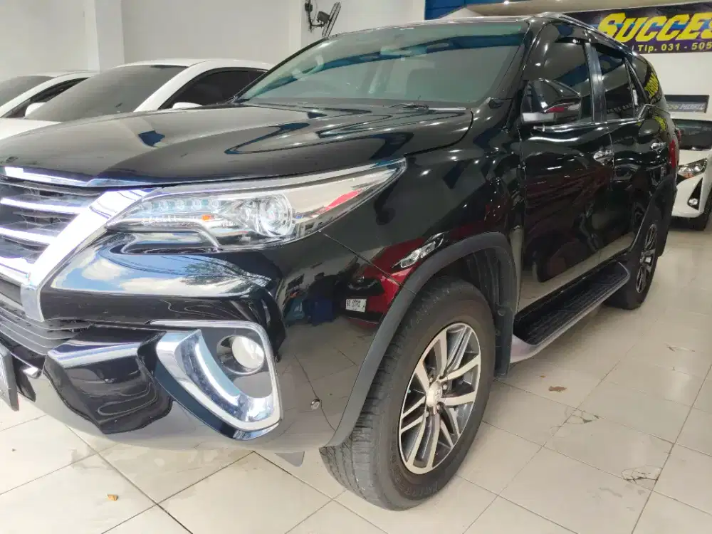 FORTUNER VRZ MATIC 2016 KM LOW