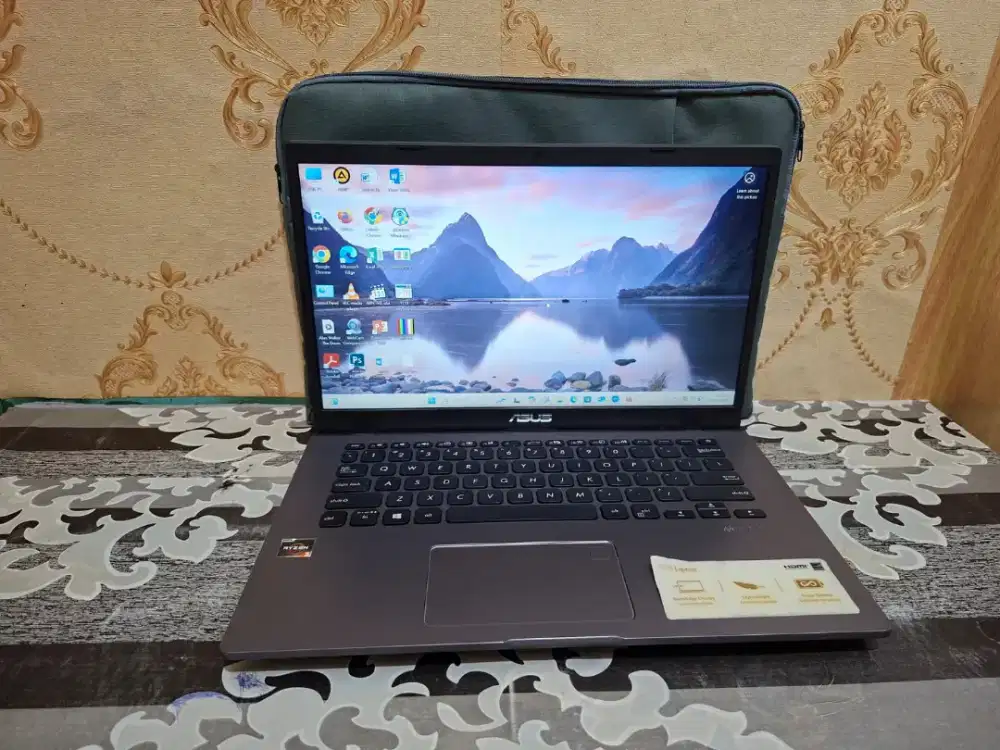 Laptop Asus X409DA Vivabook Amd Ryzen 3 -4GB - SSD 512GB - MULUS 97%