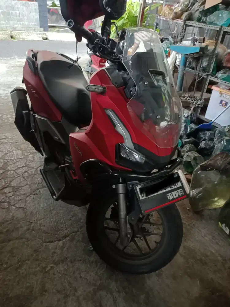Dijual Honda ADV 160 ABS merah doff take over sisa 3x cicilan