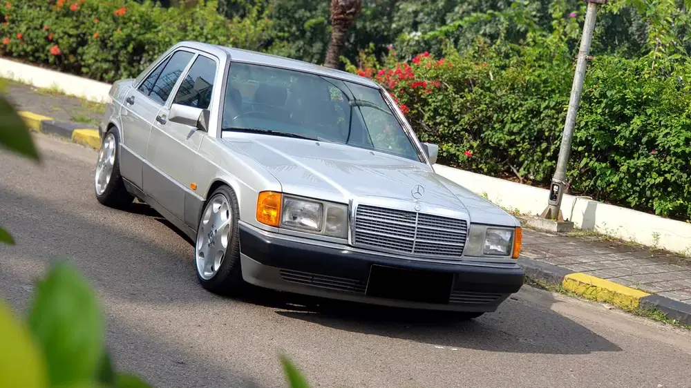[ RARE ITEM ] Mercedes Benz Mercy 190E 190 E W201 Sunroof AT 1990/1991