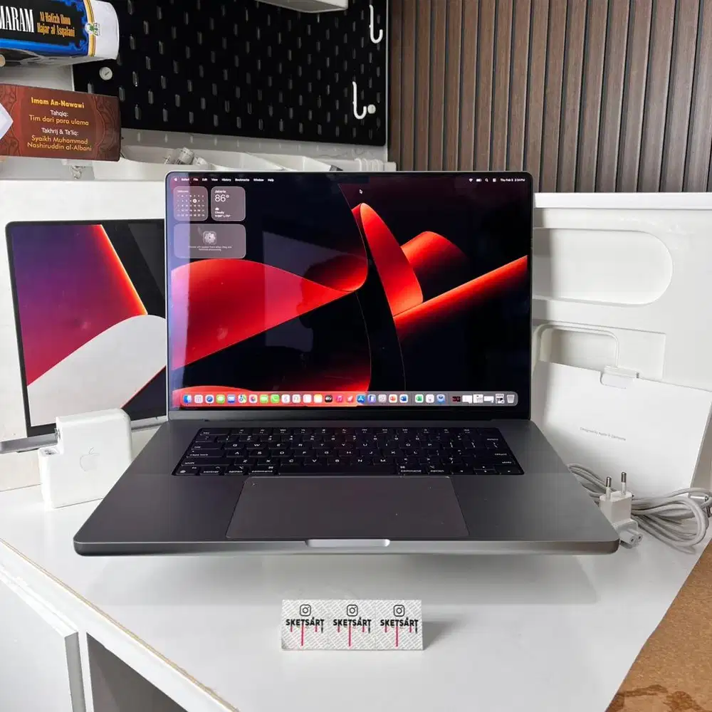 MacBook Pro M1 Max 32gb 512gb 16 inch Battery Health 96%