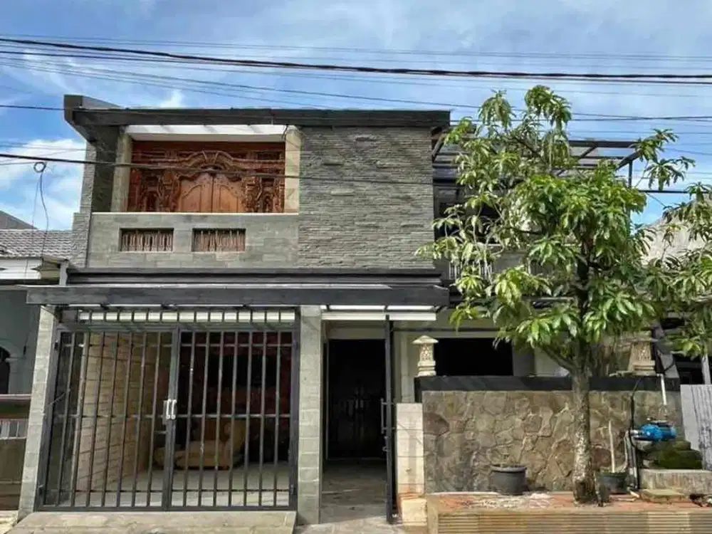 Murah! View Lapangan Tennis, Rumah 2 Lantai di Harapan Indah, Bekasi, Jawa Barat