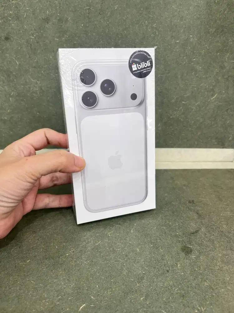 iPhone 17 Pro 256GB Garansi resmi NEW BNIB Silver