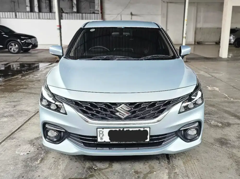Baru 9rb KM Suzuki Baleno HB AT Matic 2022 Silver Mulus Gress Like New