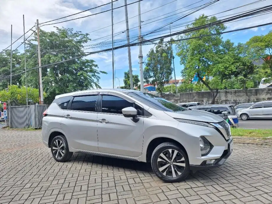 LOW DP Nissan Livina 1.5 VE Bensin-AT 2019 BRH