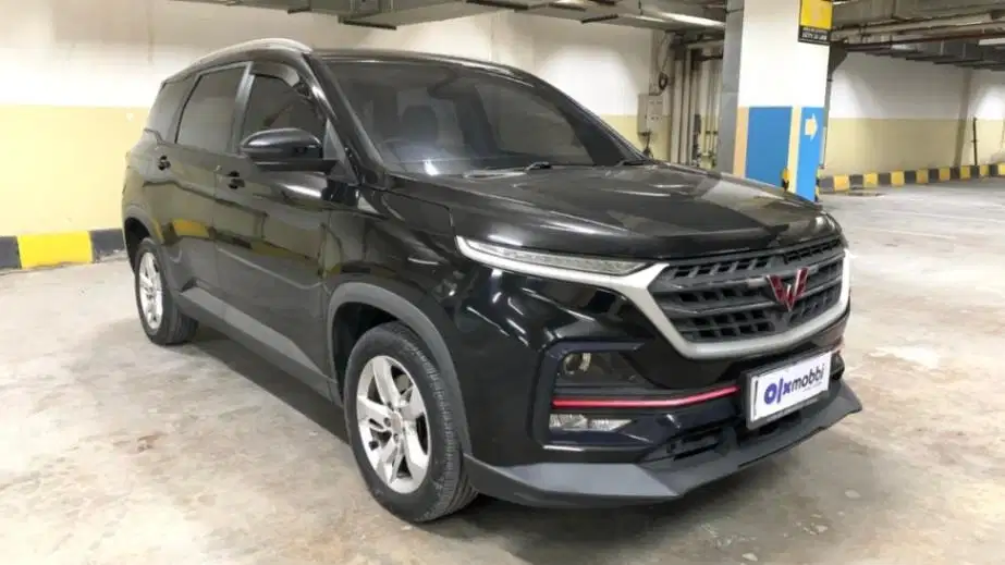 LOW DP Wuling Almaz 1.5 Smart Enjoy 7-Seater Bensin-AT 2019 UOE