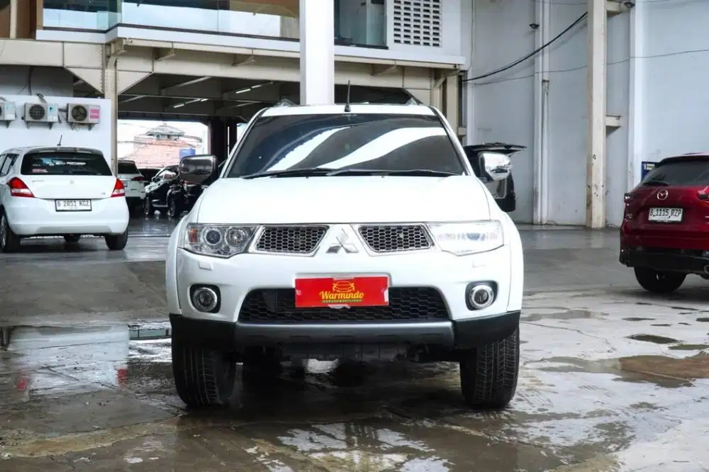 Mitsubishi Pajero Dakar 4x4 Matic Solar 2012 Putih AT diesel